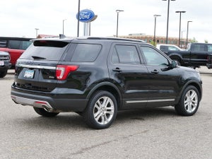 2017 Ford Explorer XLT w/ Pano &amp; Tow