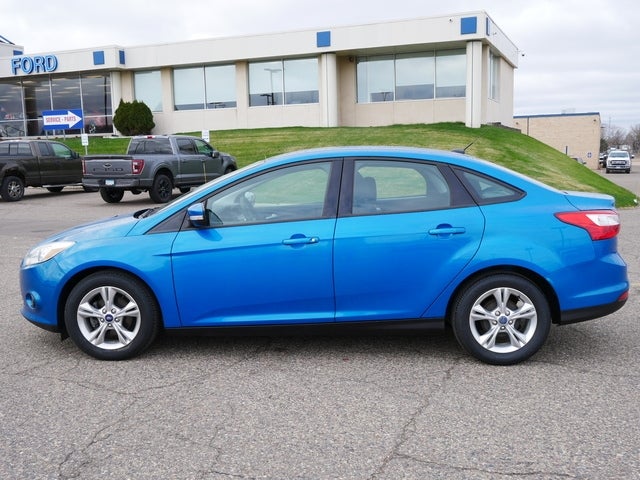 Used 2013 Ford Focus SE with VIN 1FADP3F22DL283132 for sale in Minneapolis, Minnesota