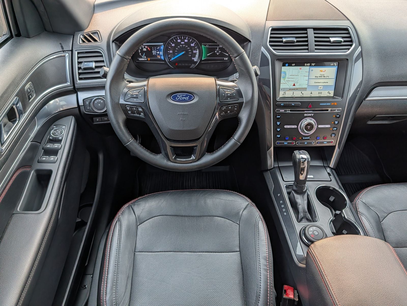 2018 Ford Explorer Sport w/ Panoramic Moonroof
