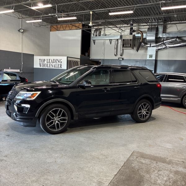 2018 Ford Explorer Sport w/ Panoramic Moonroof