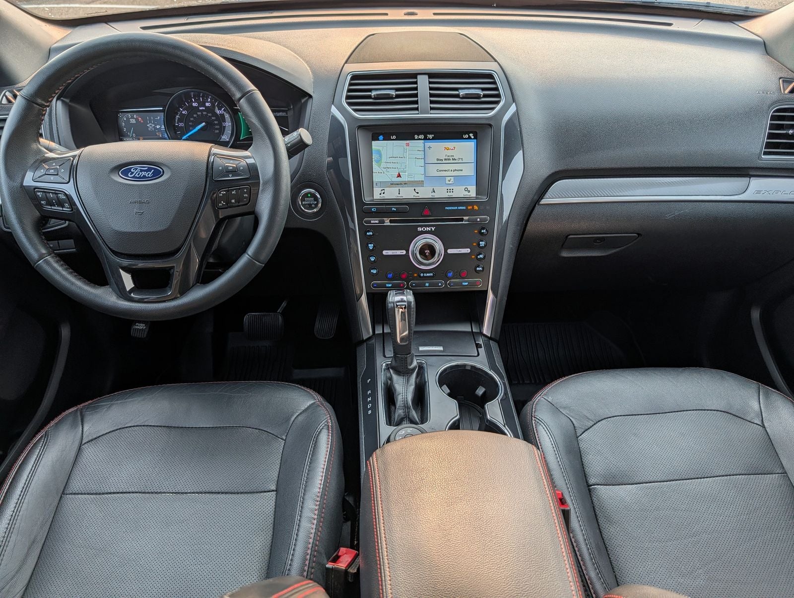 2018 Ford Explorer Sport w/ Panoramic Moonroof