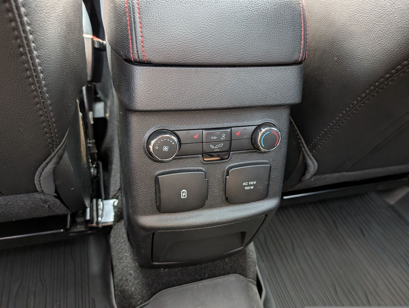 2018 Ford Explorer Sport w/ Panoramic Moonroof