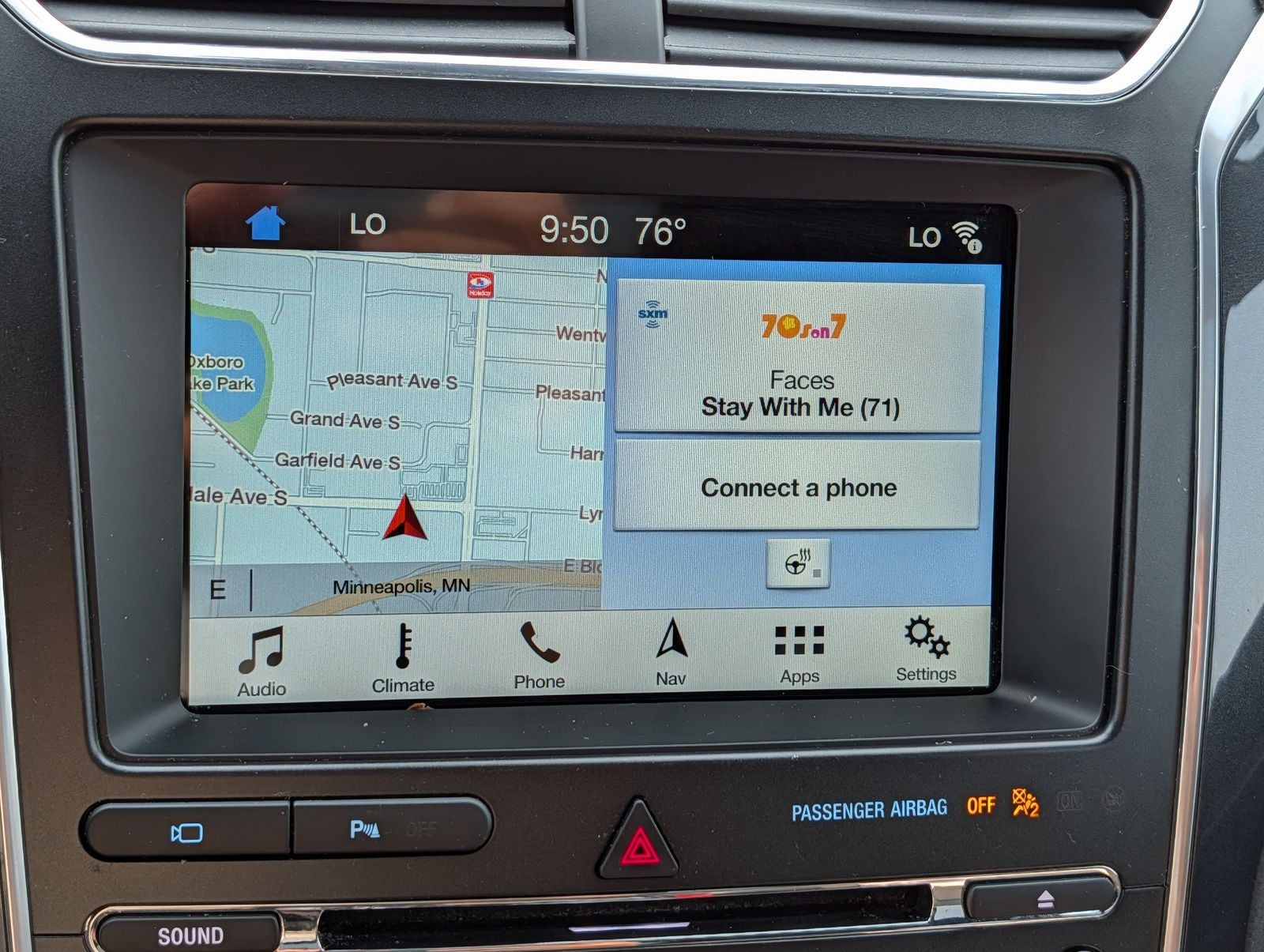 2018 Ford Explorer Sport w/ Panoramic Moonroof