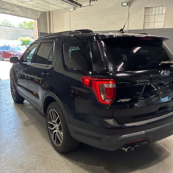 2018 Ford Explorer Sport w/ Panoramic Moonroof