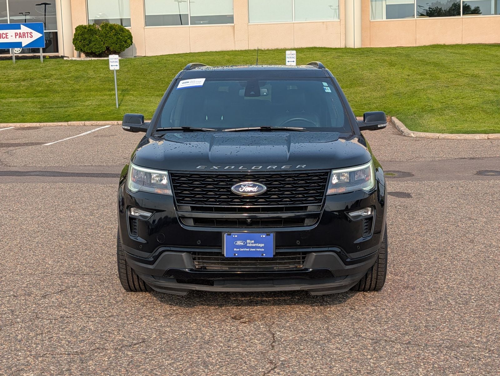 2018 Ford Explorer Sport w/ Panoramic Moonroof