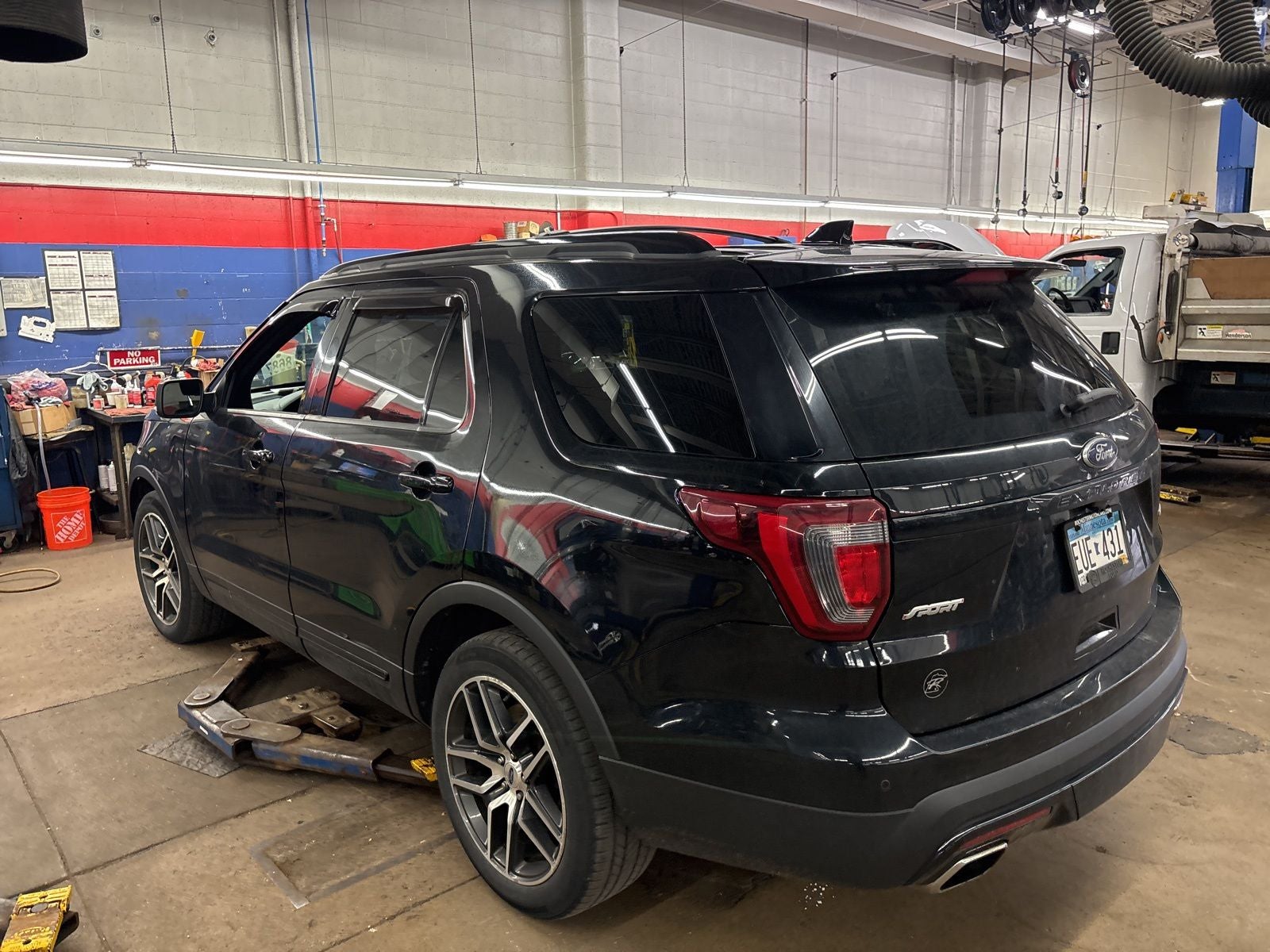 2017 Ford Explorer Sport