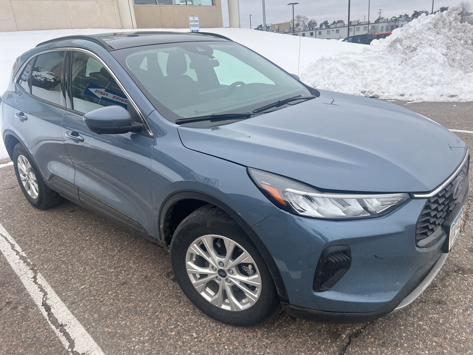 2023 Ford Escape Active w/ Panoramic Moonroof