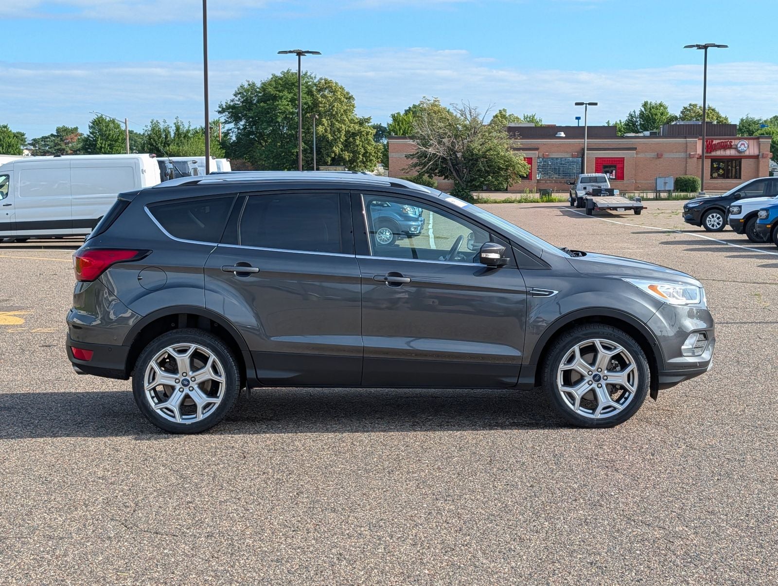 2019 Ford Escape Titanium w/ Panoramic Moonroof