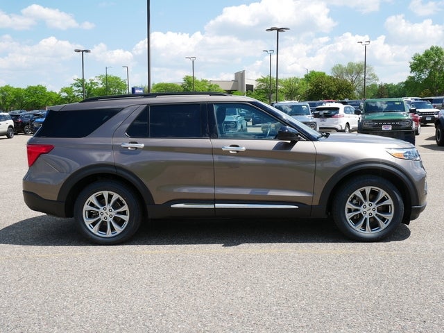 2021 Ford Explorer XLT w/ Tow & Pano Roof