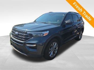 2024 Ford Explorer XLT w/ Panoramic Moonroof
