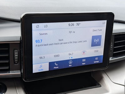 2024 Ford Explorer XLT w/ Panoramic Moonroof