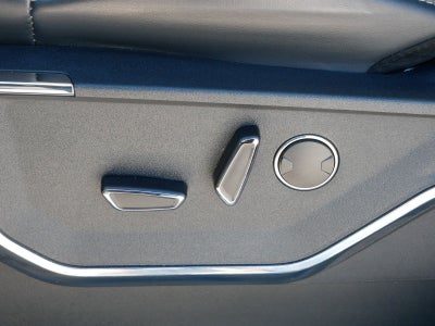 2022 Ford F-150 Lightning Platinum