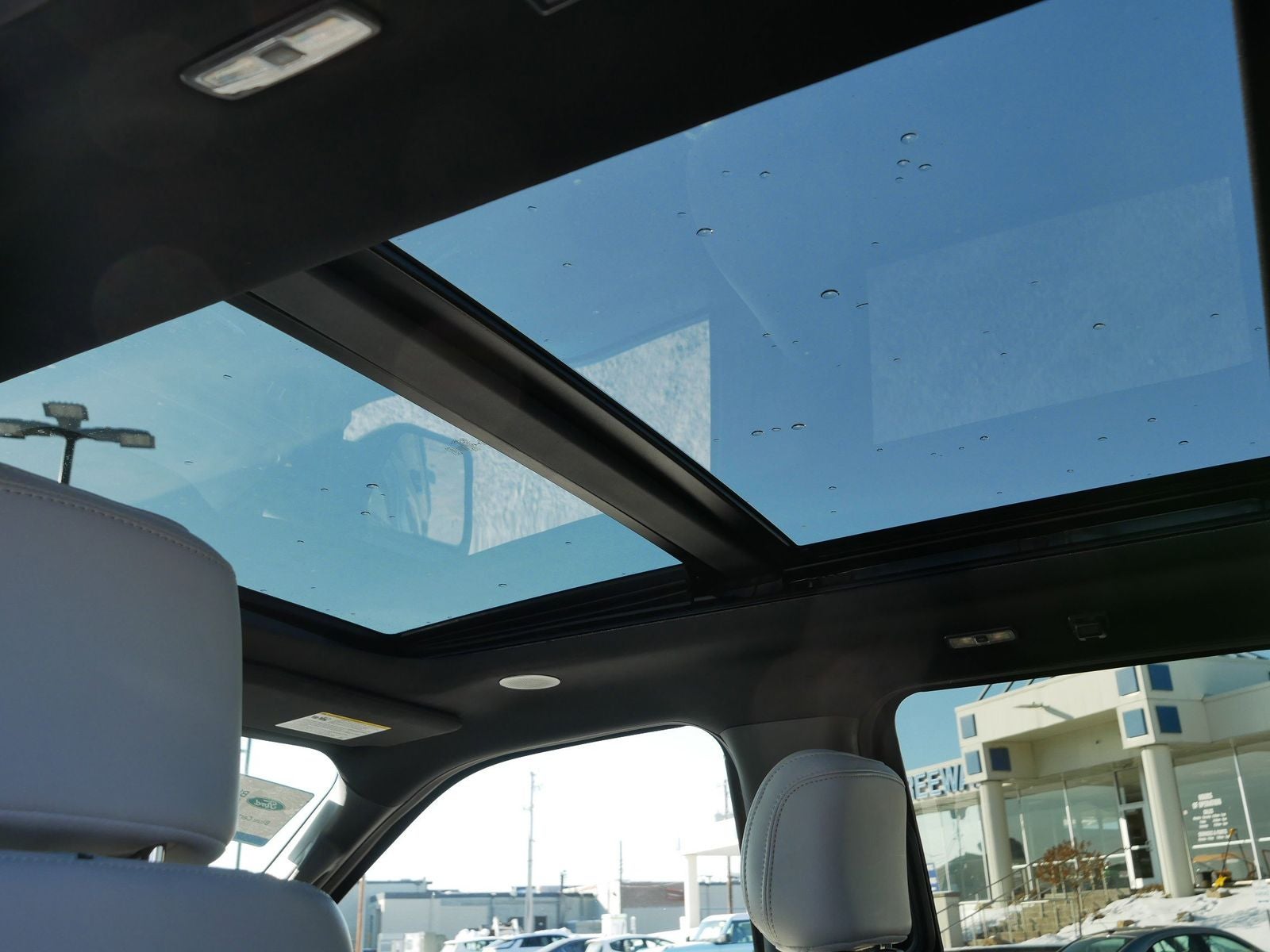 2022 Ford F-150 Lightning Platinum