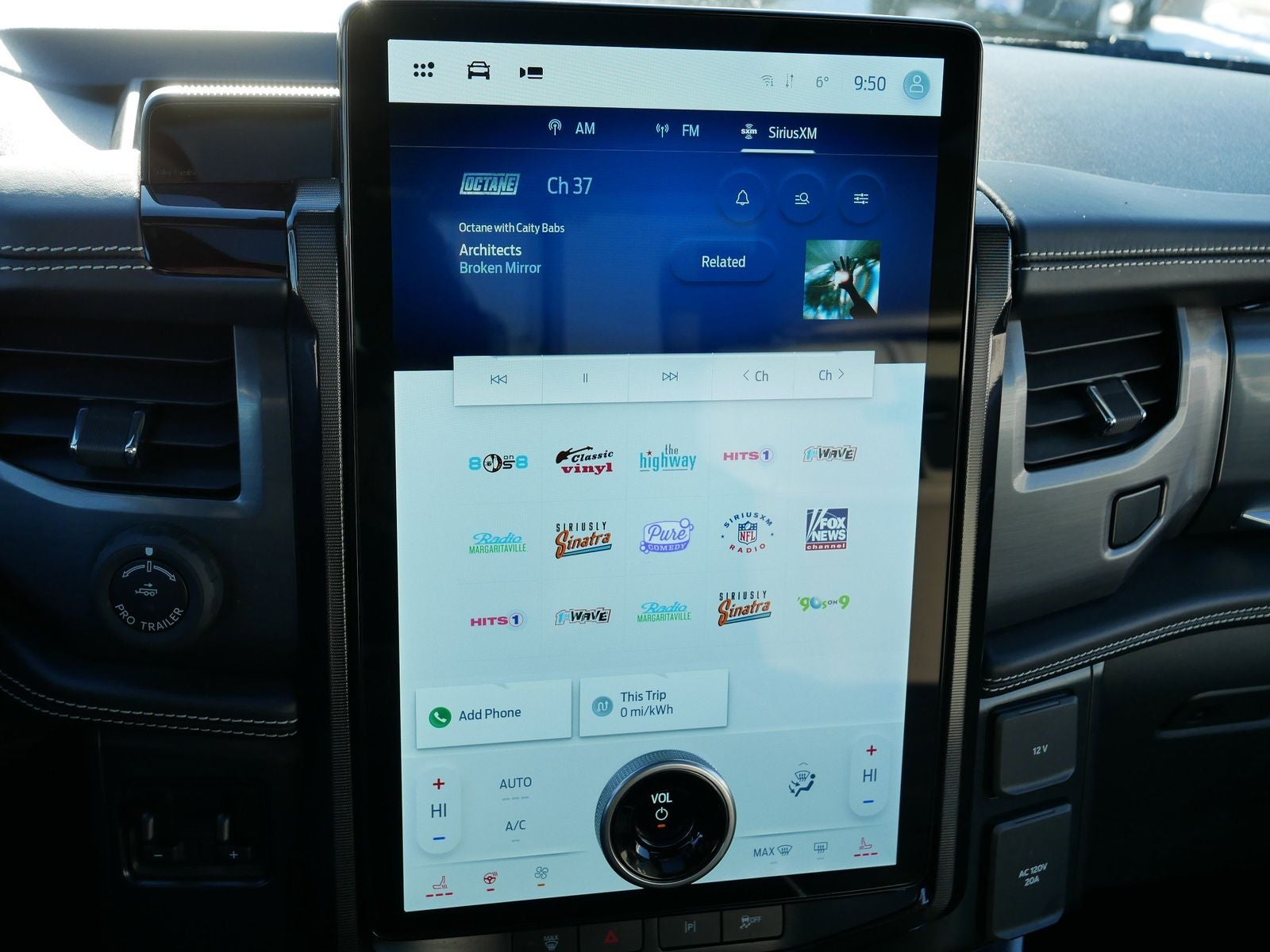 2022 Ford F-150 Lightning Platinum