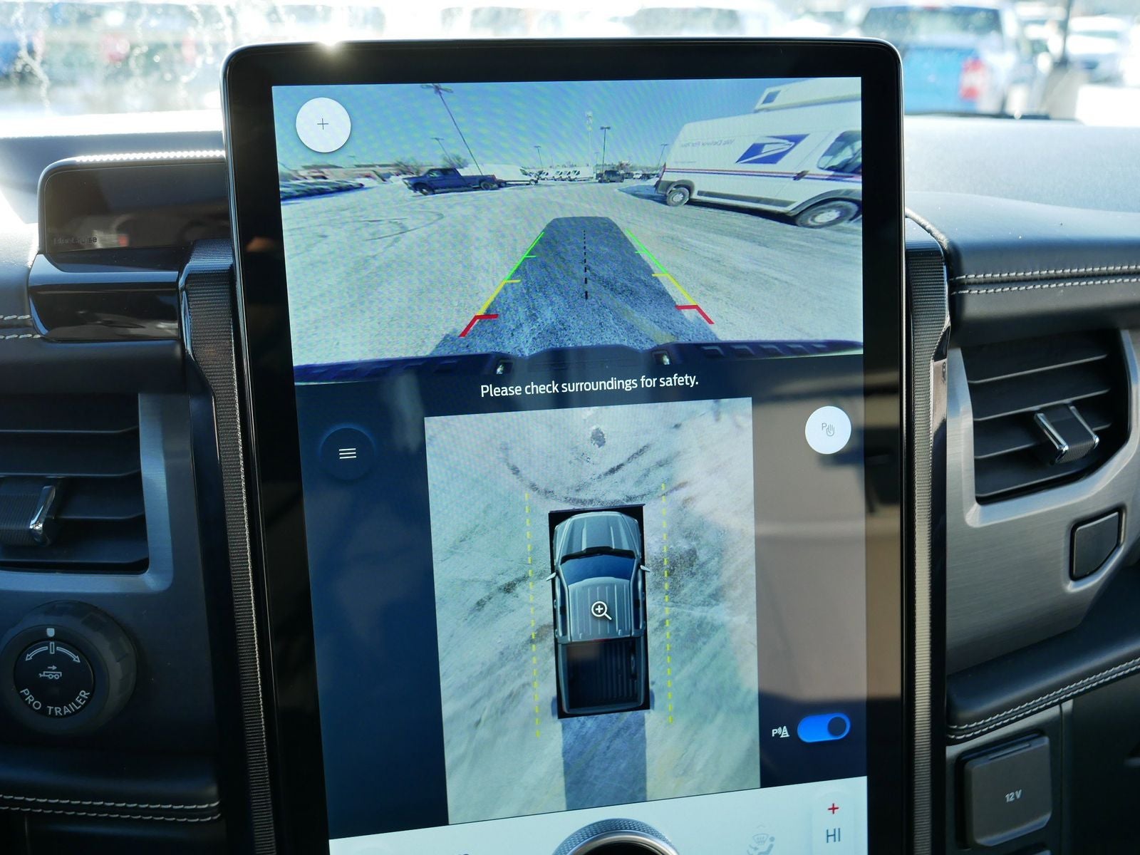 2022 Ford F-150 Lightning Platinum