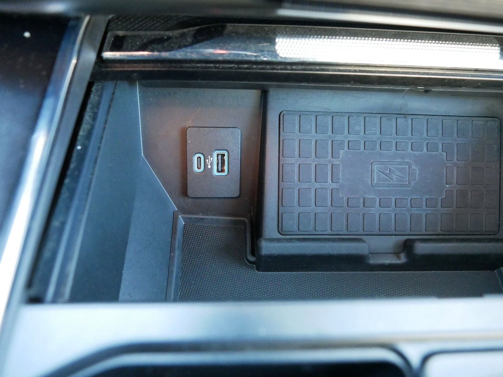 2022 Ford F-150 Lightning Platinum