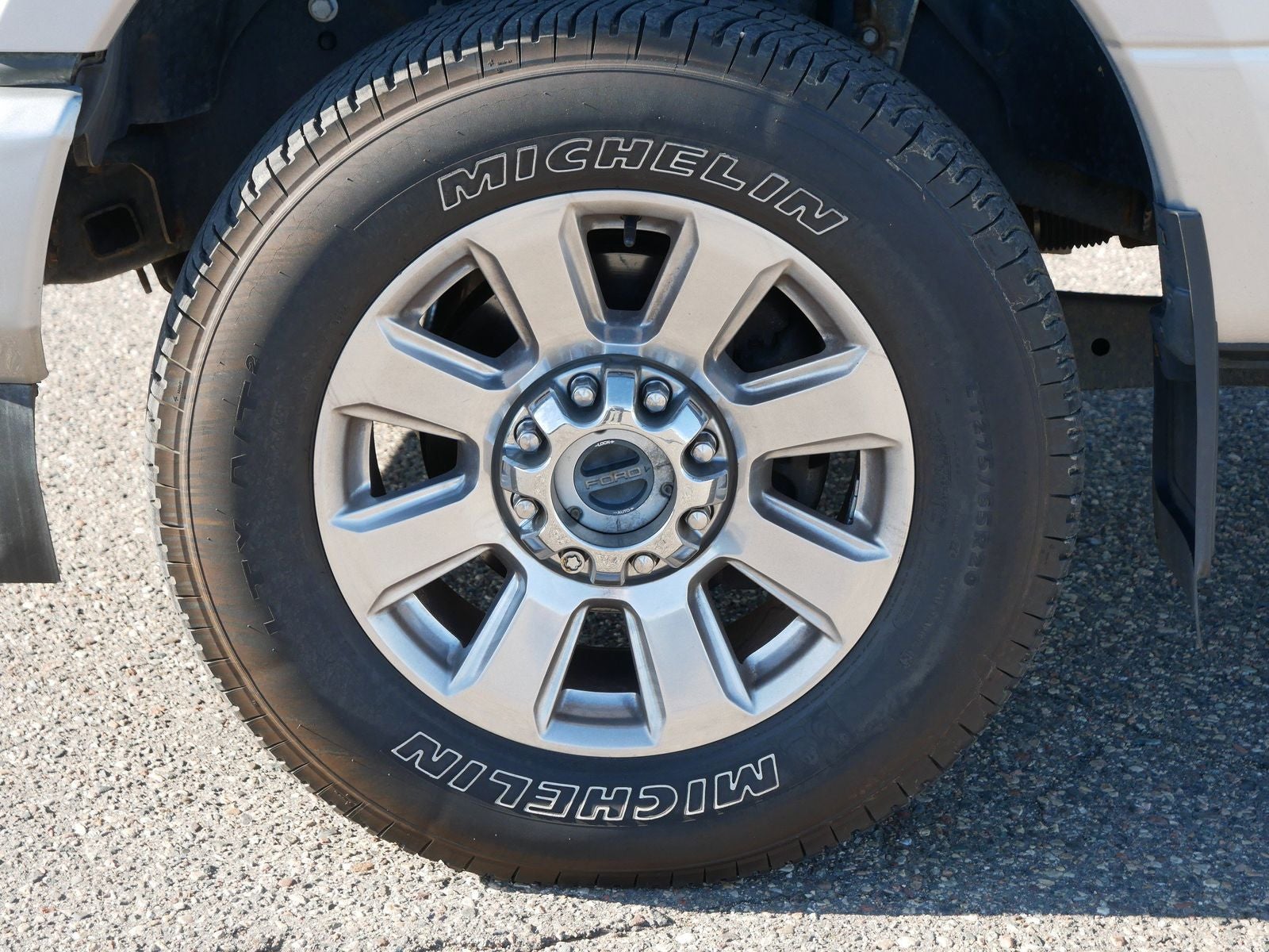 2022 Ford F-250SD Platinum w/ Panoramic Moonroof