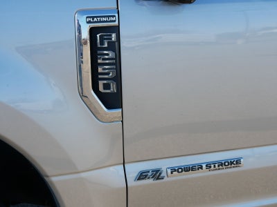 2022 Ford F-250SD Platinum w/ Panoramic Moonroof