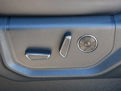 2022 Ford F-250SD Platinum w/ Panoramic Moonroof