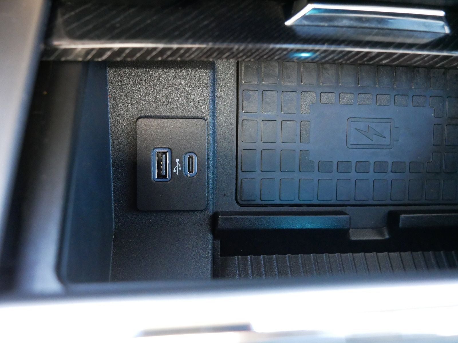 2022 Ford F-250SD Platinum w/ Panoramic Moonroof