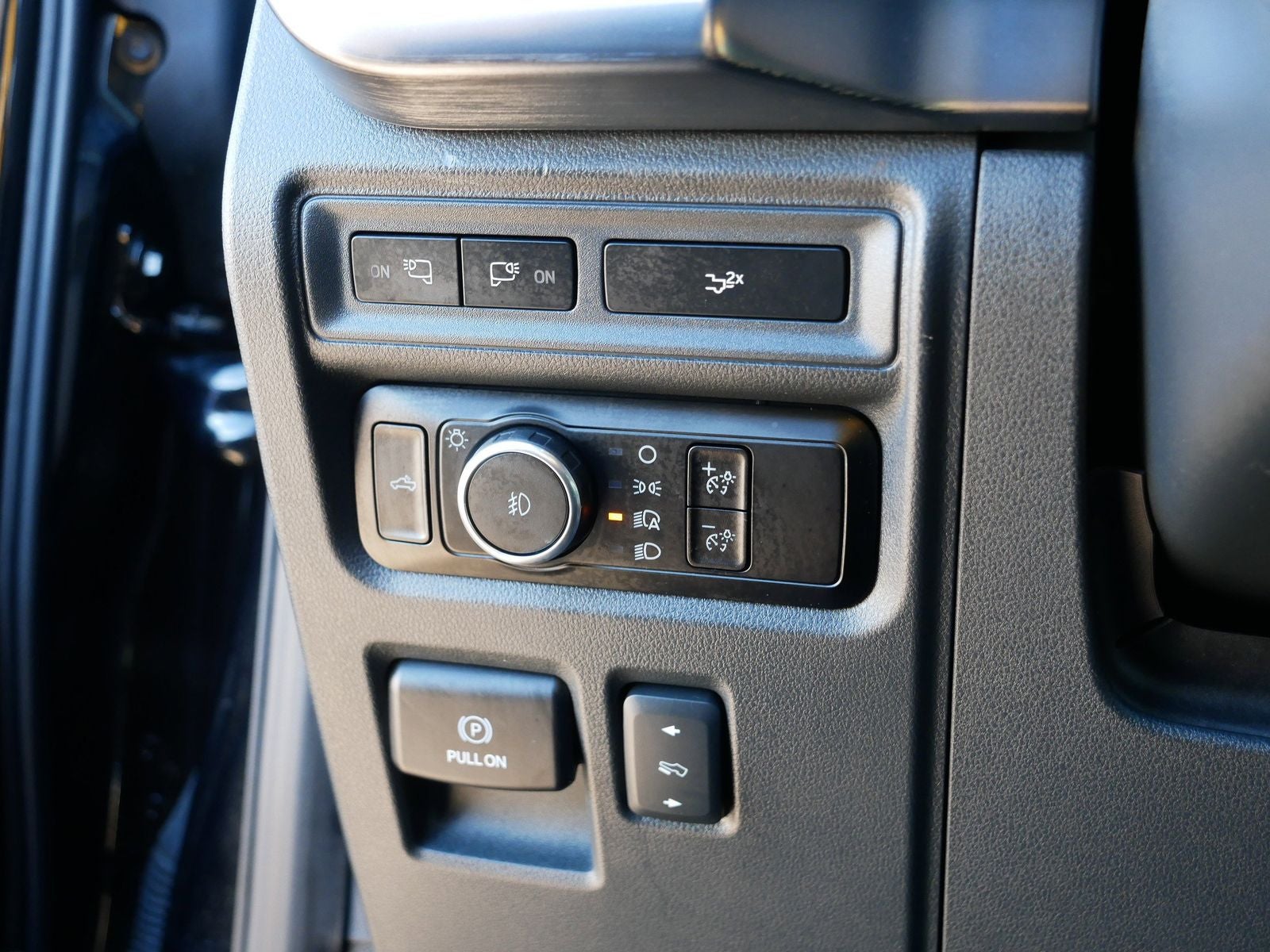 2023 Ford F-150 Lariat Black Appearance