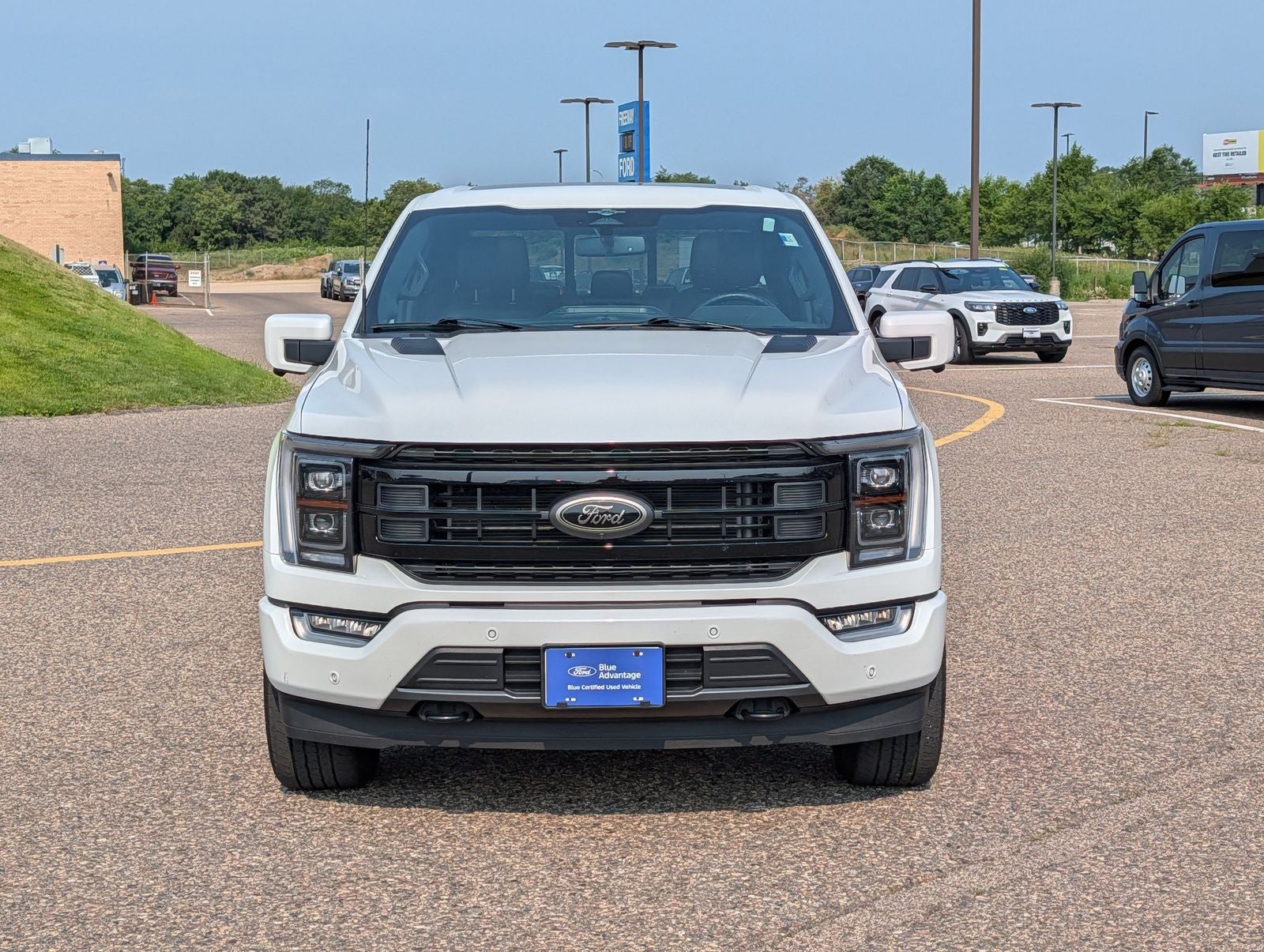 2023 Ford F-150 Lariat 5.0 V8 w/ Panoramic Roof
