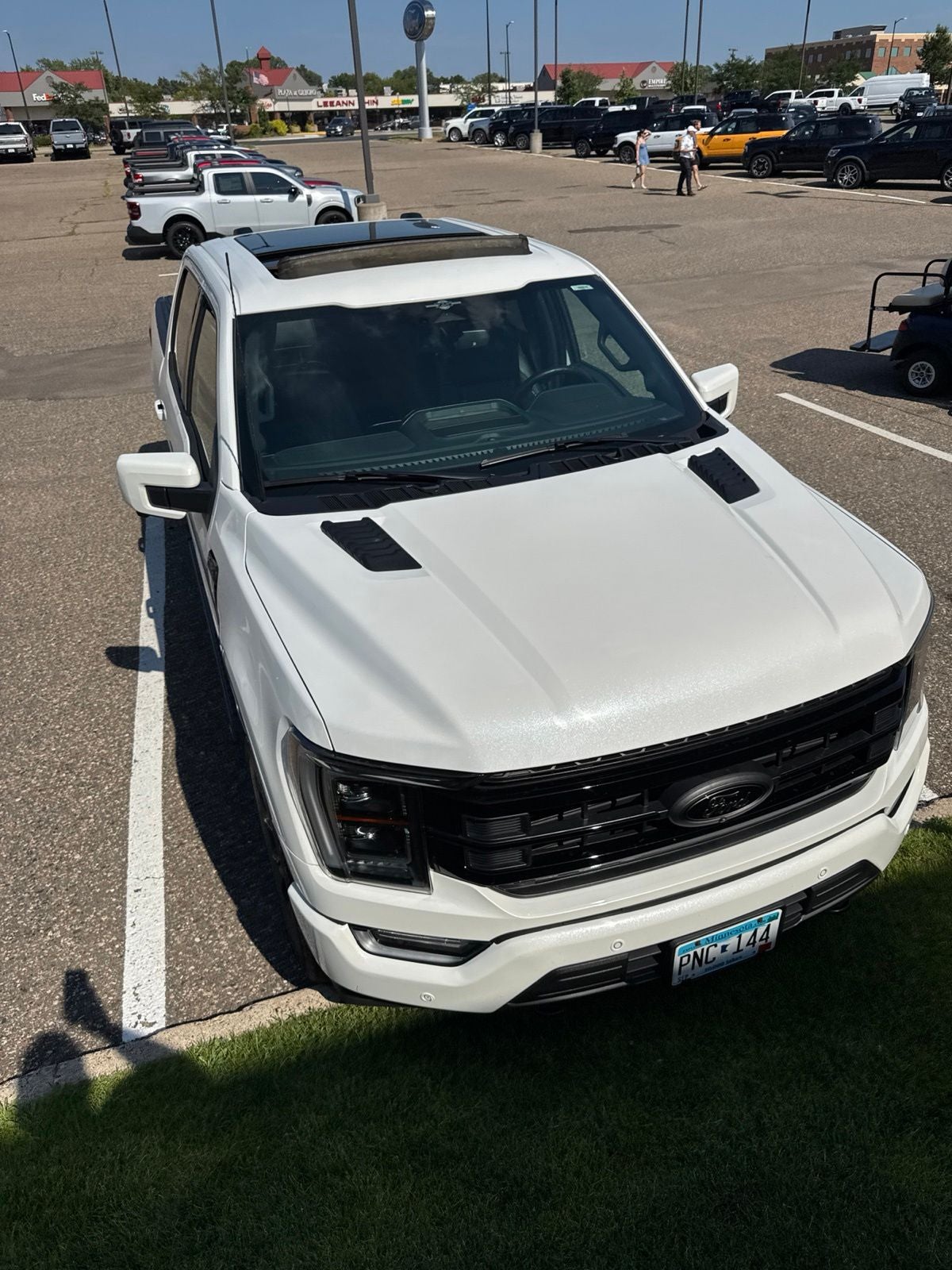 2023 Ford F-150 Lariat 5.0 V8 w/ Panoramic Roof