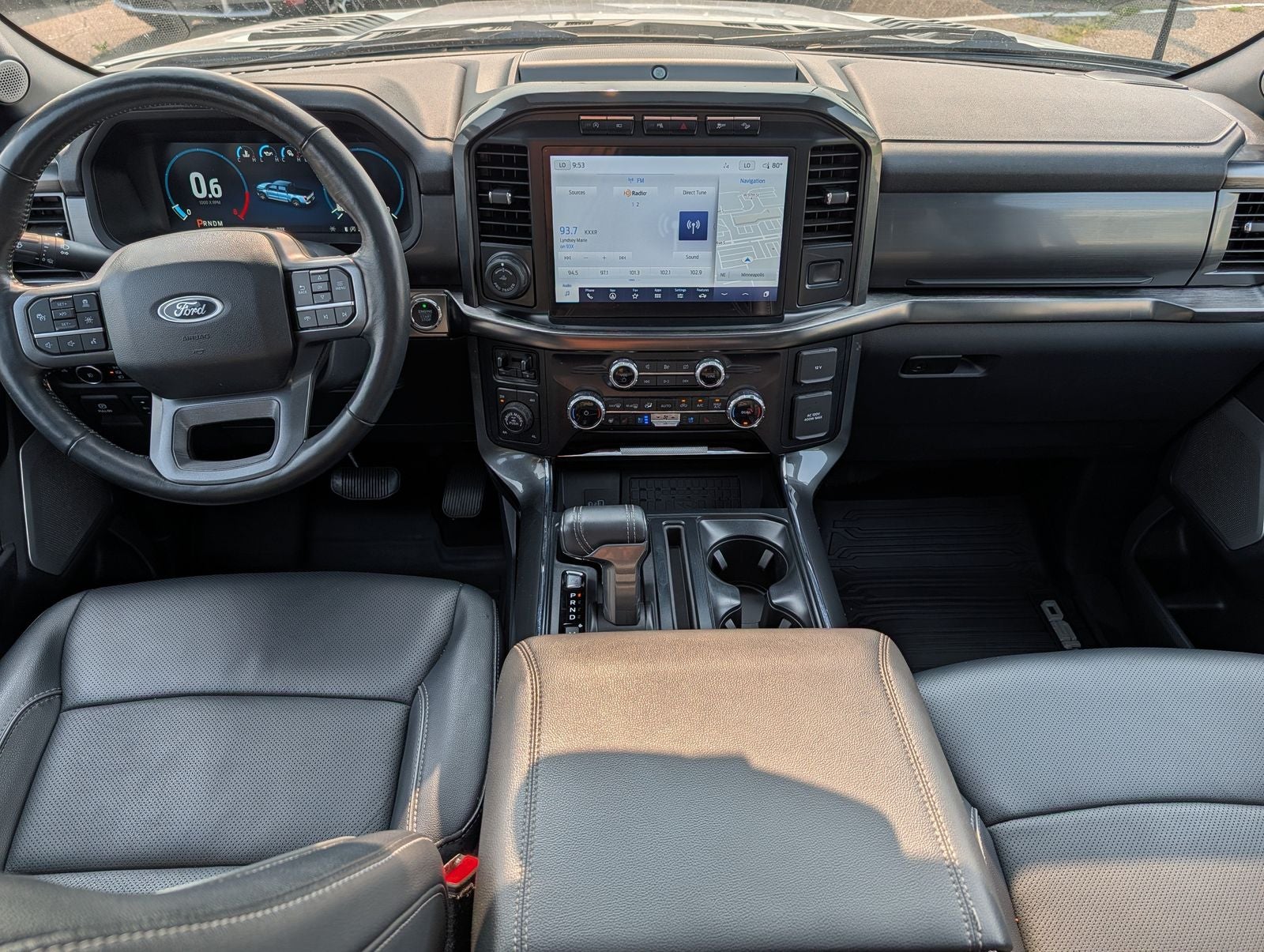 2023 Ford F-150 Lariat 5.0 V8 w/ Panoramic Roof