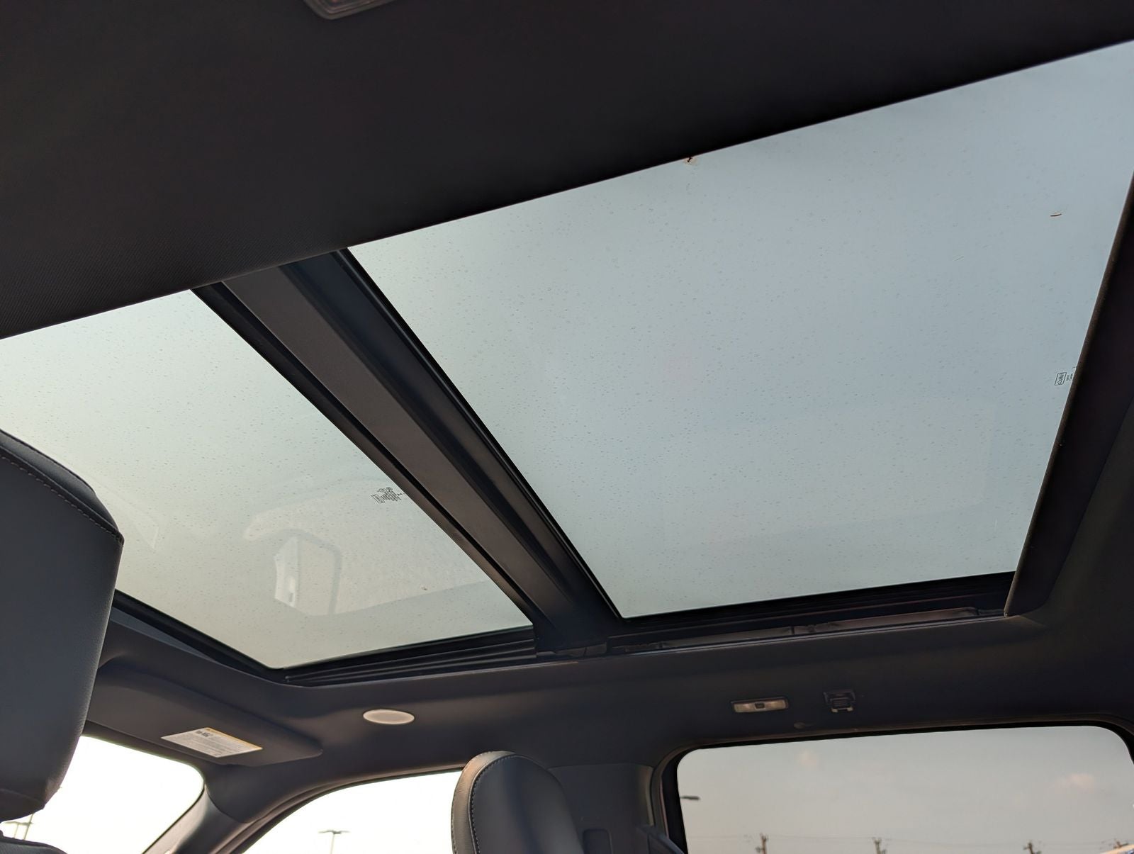 2023 Ford F-150 Lariat 5.0 V8 w/ Panoramic Roof