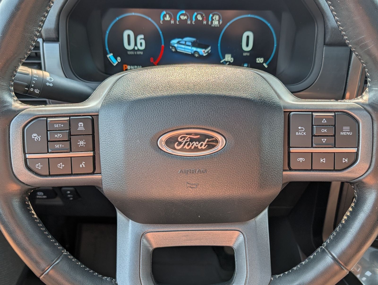 2023 Ford F-150 Lariat 5.0 V8 w/ Panoramic Roof