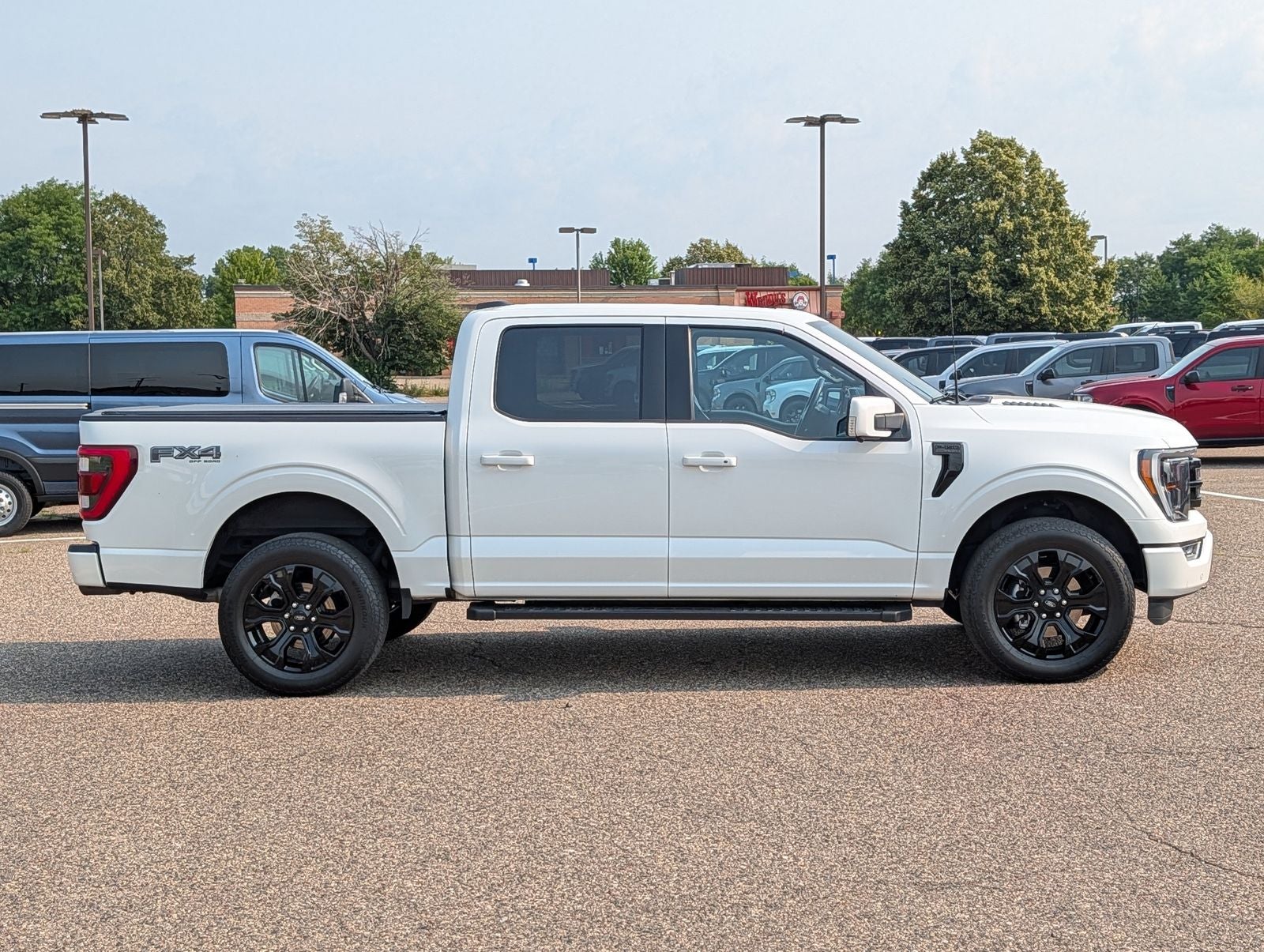2023 Ford F-150 Lariat 5.0 V8 w/ Panoramic Roof