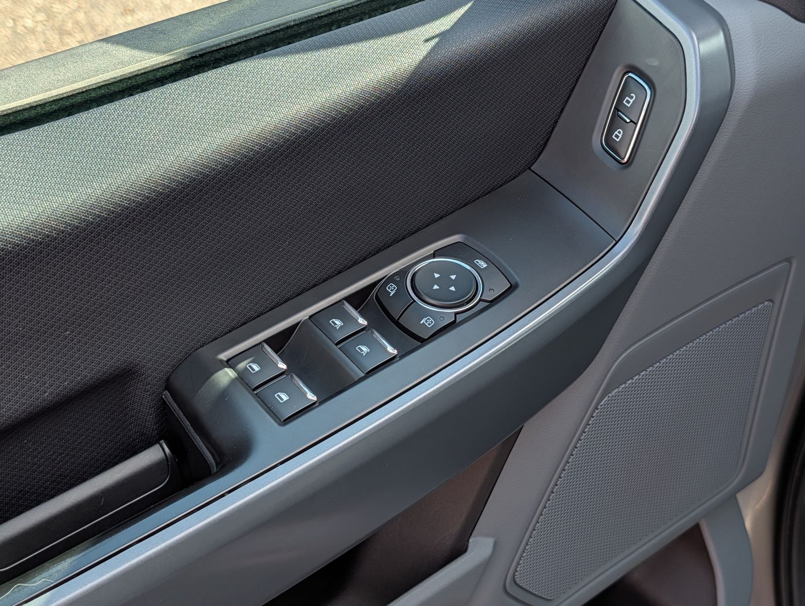 2023 Ford F-150 XLT 5.0 V8