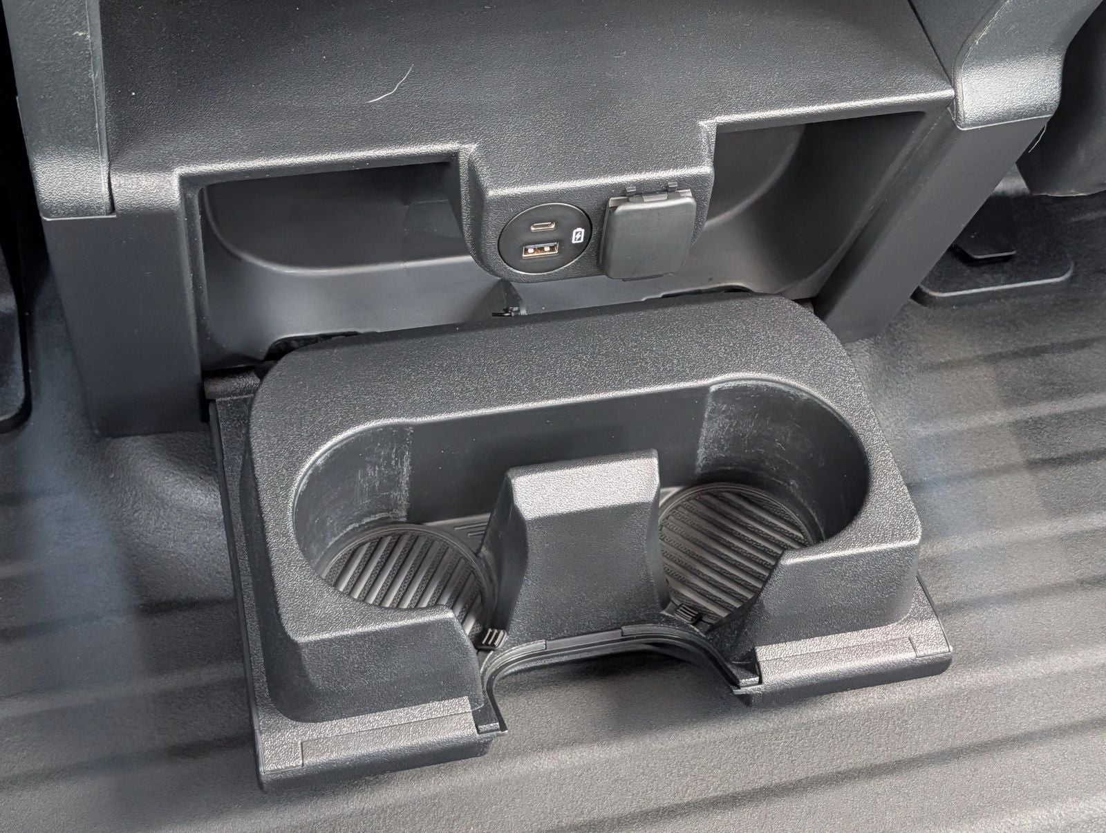 2023 Ford F-150 XLT 5.0 V8