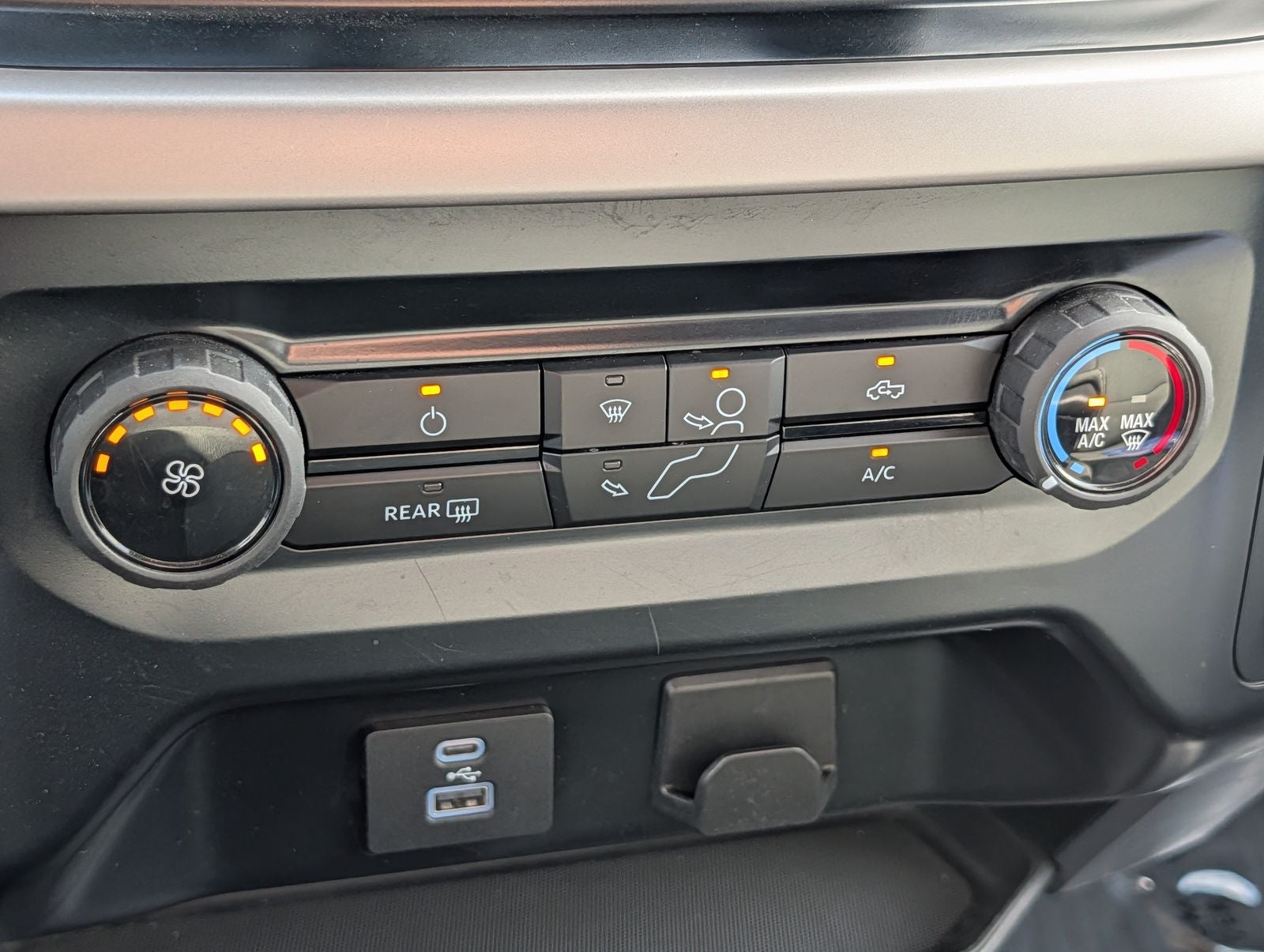 2023 Ford F-150 XLT 5.0 V8
