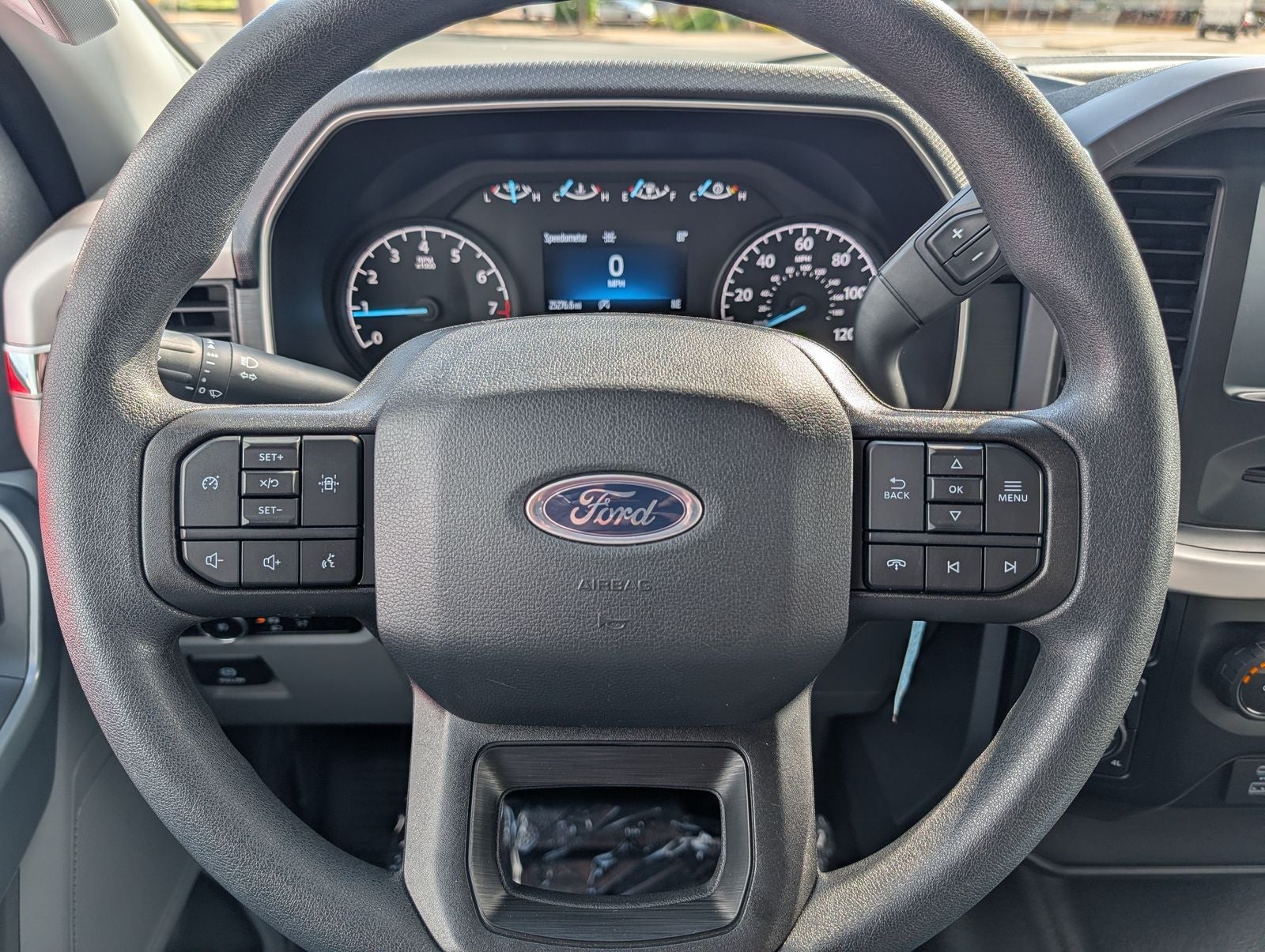 2023 Ford F-150 XLT 5.0 V8