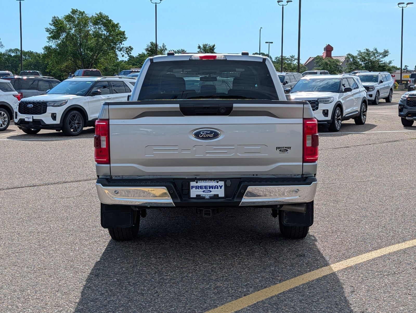 2023 Ford F-150 XLT 5.0 V8