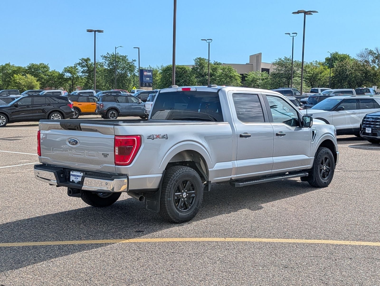 2023 Ford F-150 XLT 5.0 V8