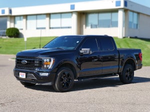 2022 Ford F-150 XLT Black Appearance w/ Pano