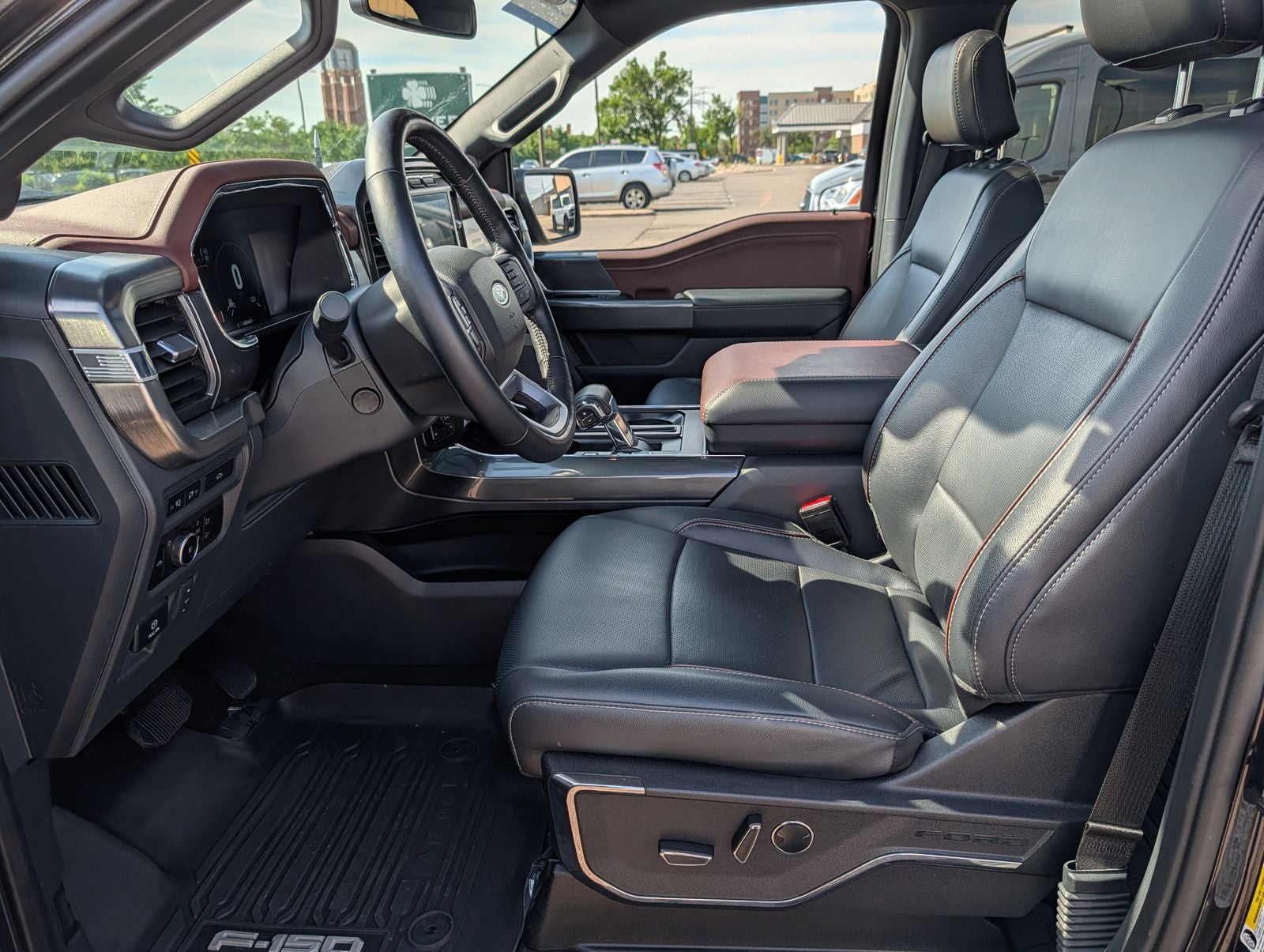 2023 Ford F-150 Lariat w/ Panoramic Moonroof