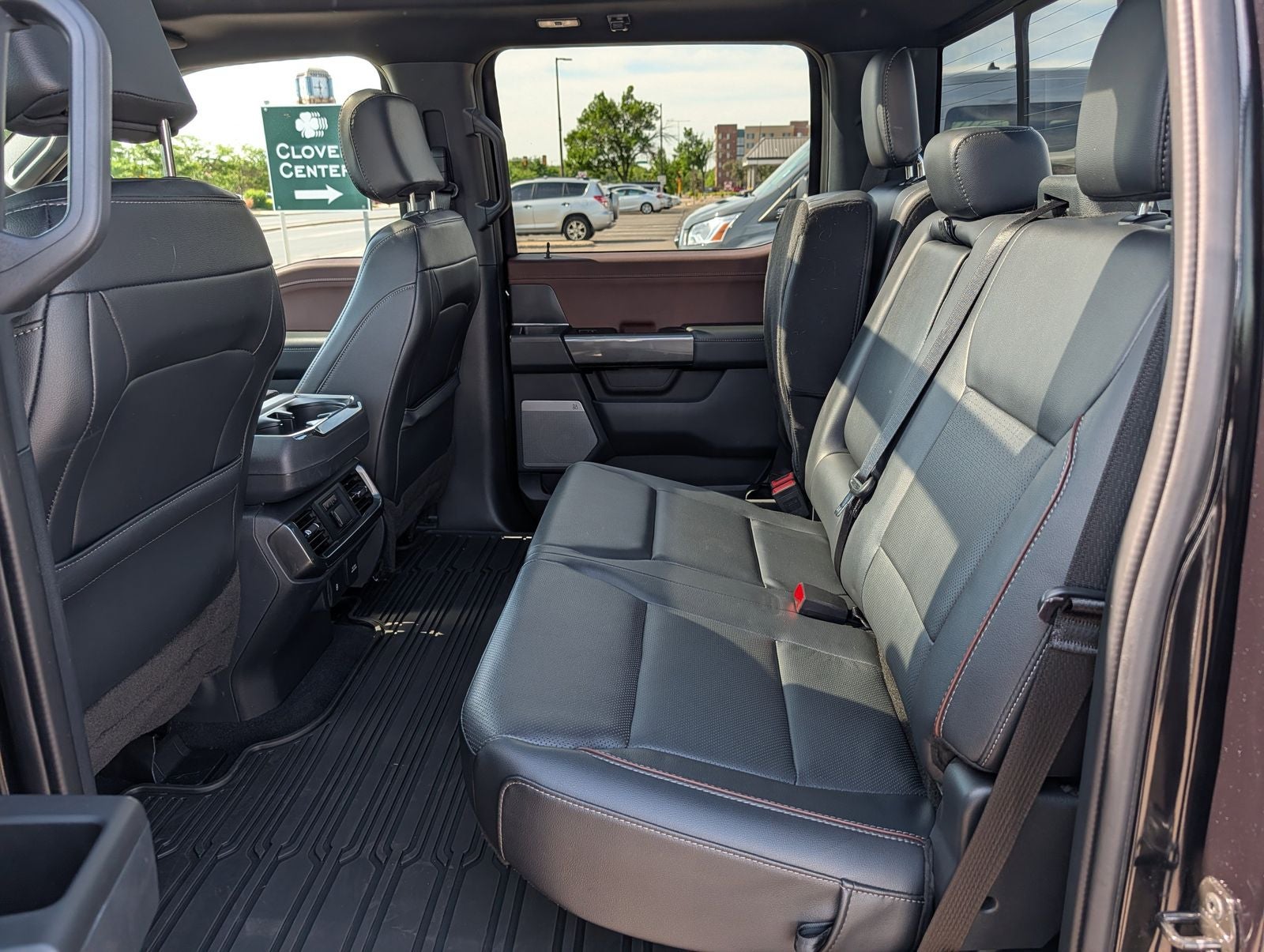 2023 Ford F-150 Lariat w/ Panoramic Moonroof