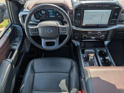 2023 Ford F-150 Lariat w/ Panoramic Moonroof