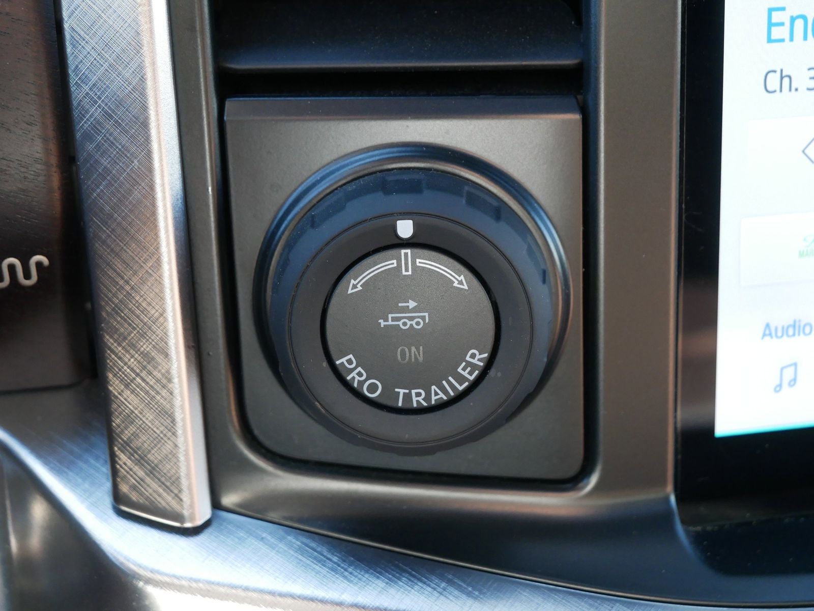 2023 Ford F-150 King Ranch w/ Panoramic Moonroof