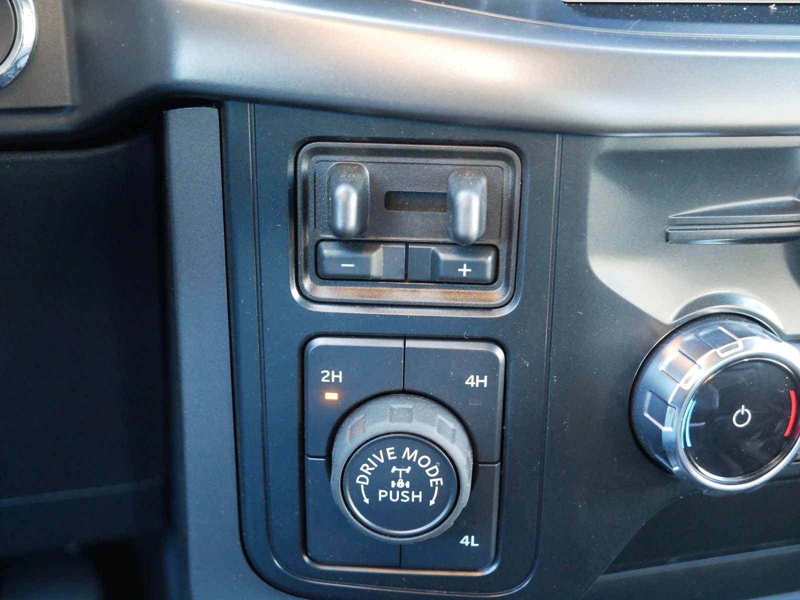 2024 Ford F-150 XLT Black Appearance