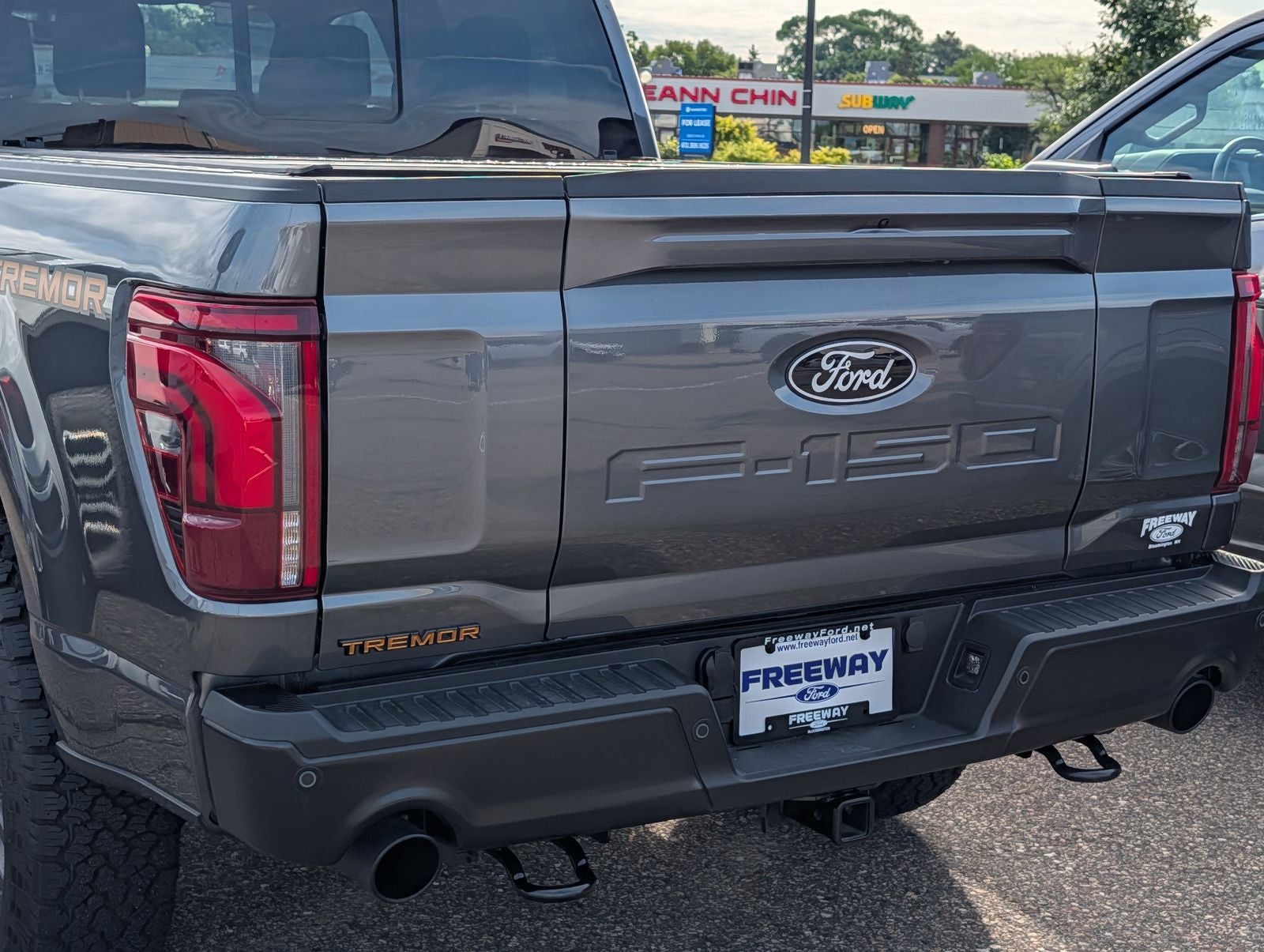 2025 Ford F-150 Tremor w/ Panoramic Moonroof