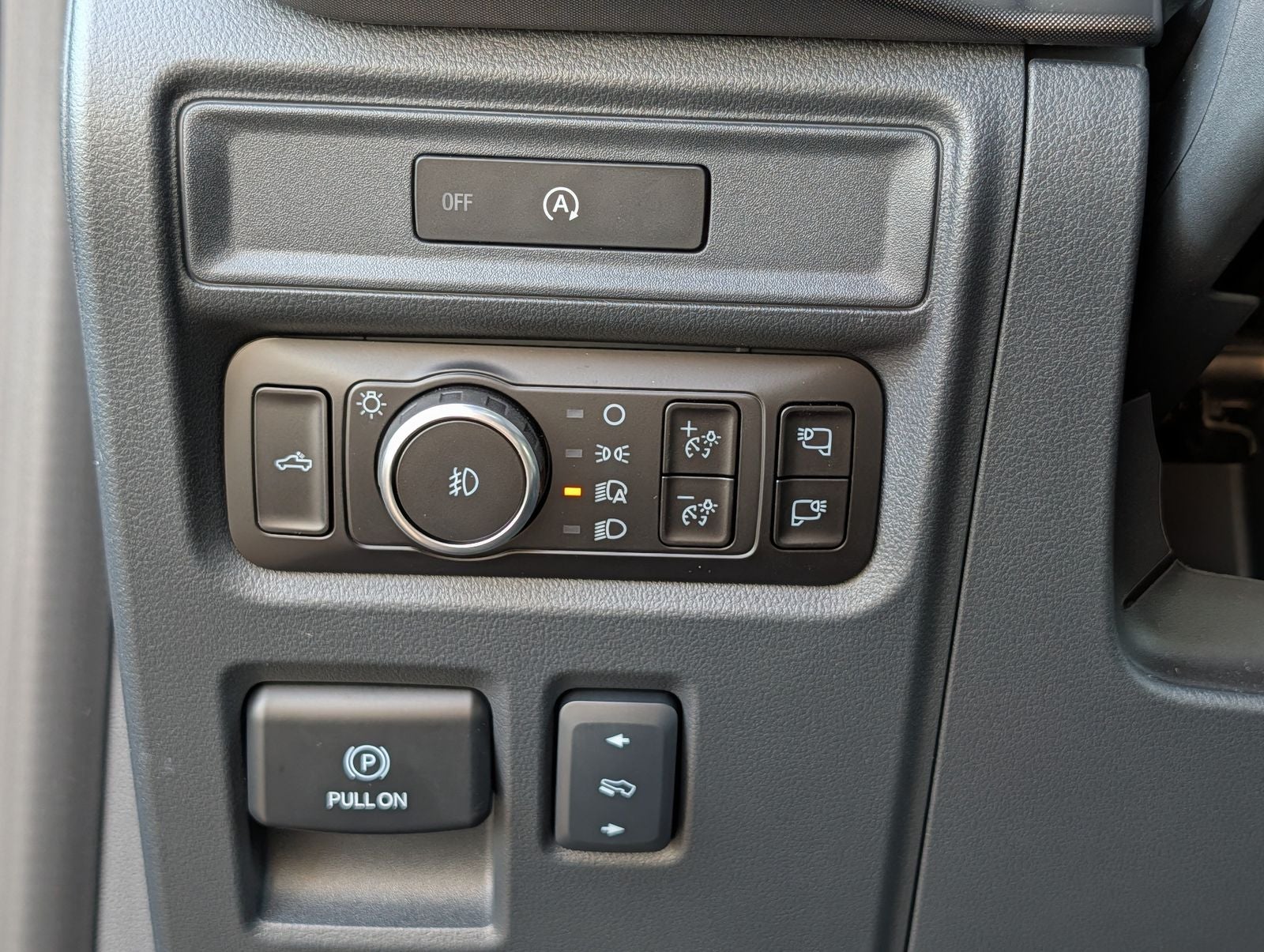 2025 Ford F-150 Tremor w/ Panoramic Moonroof