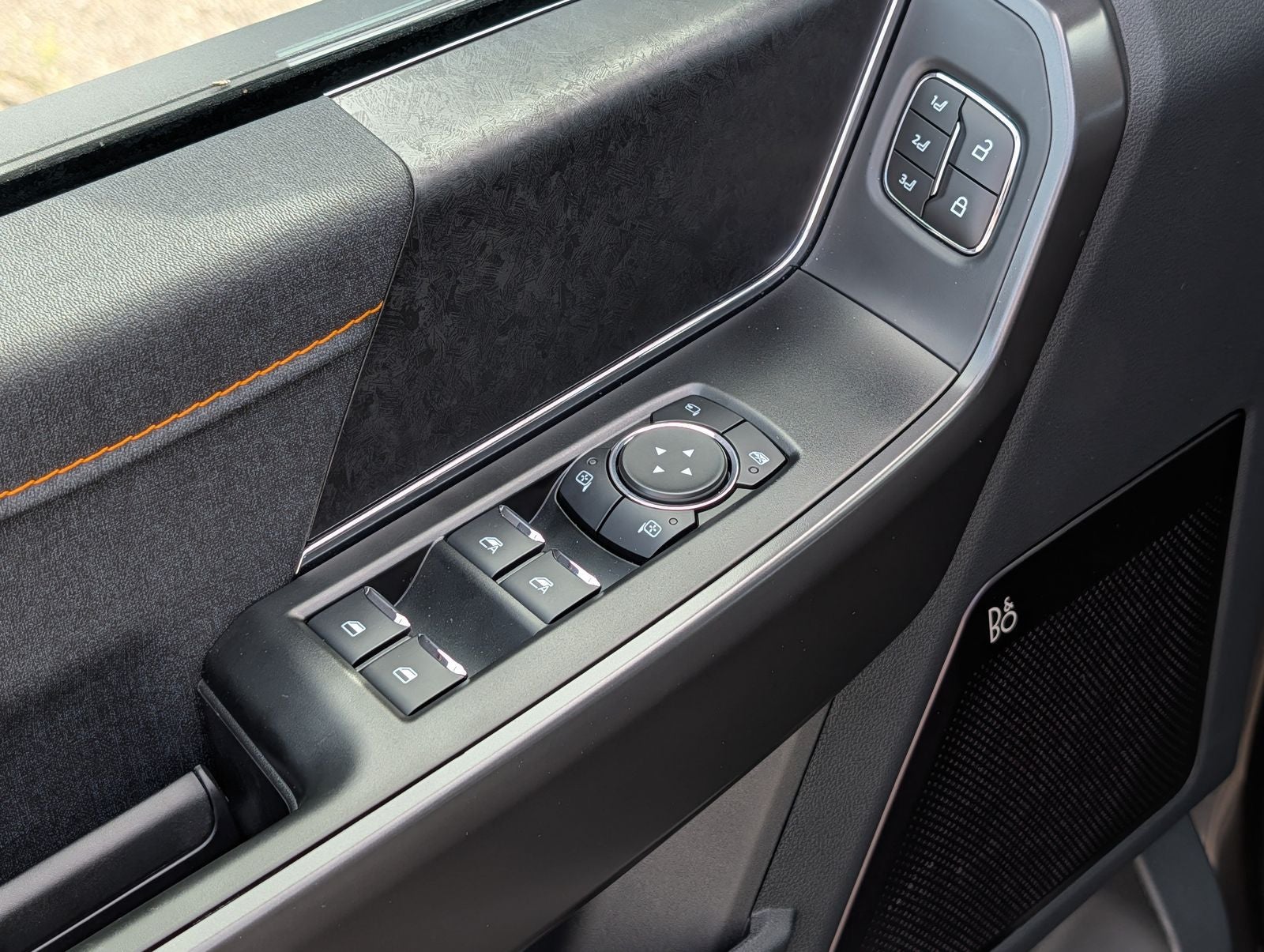 2025 Ford F-150 Tremor w/ Panoramic Moonroof