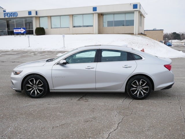 Used 2018 Chevrolet Malibu 1LT with VIN 1G1ZD5ST4JF258707 for sale in Minneapolis, Minnesota
