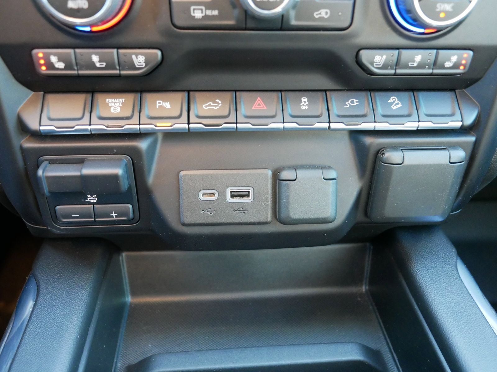 2022 Chevrolet Silverado 3500HD LTZ