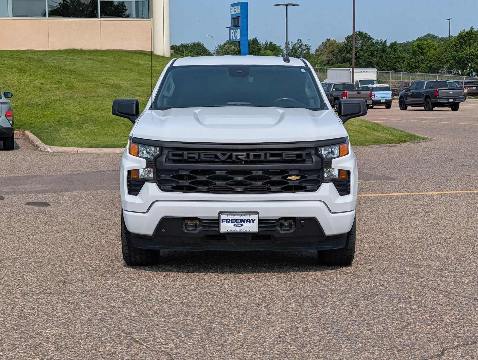 2024 Chevrolet Silverado 1500 Custom