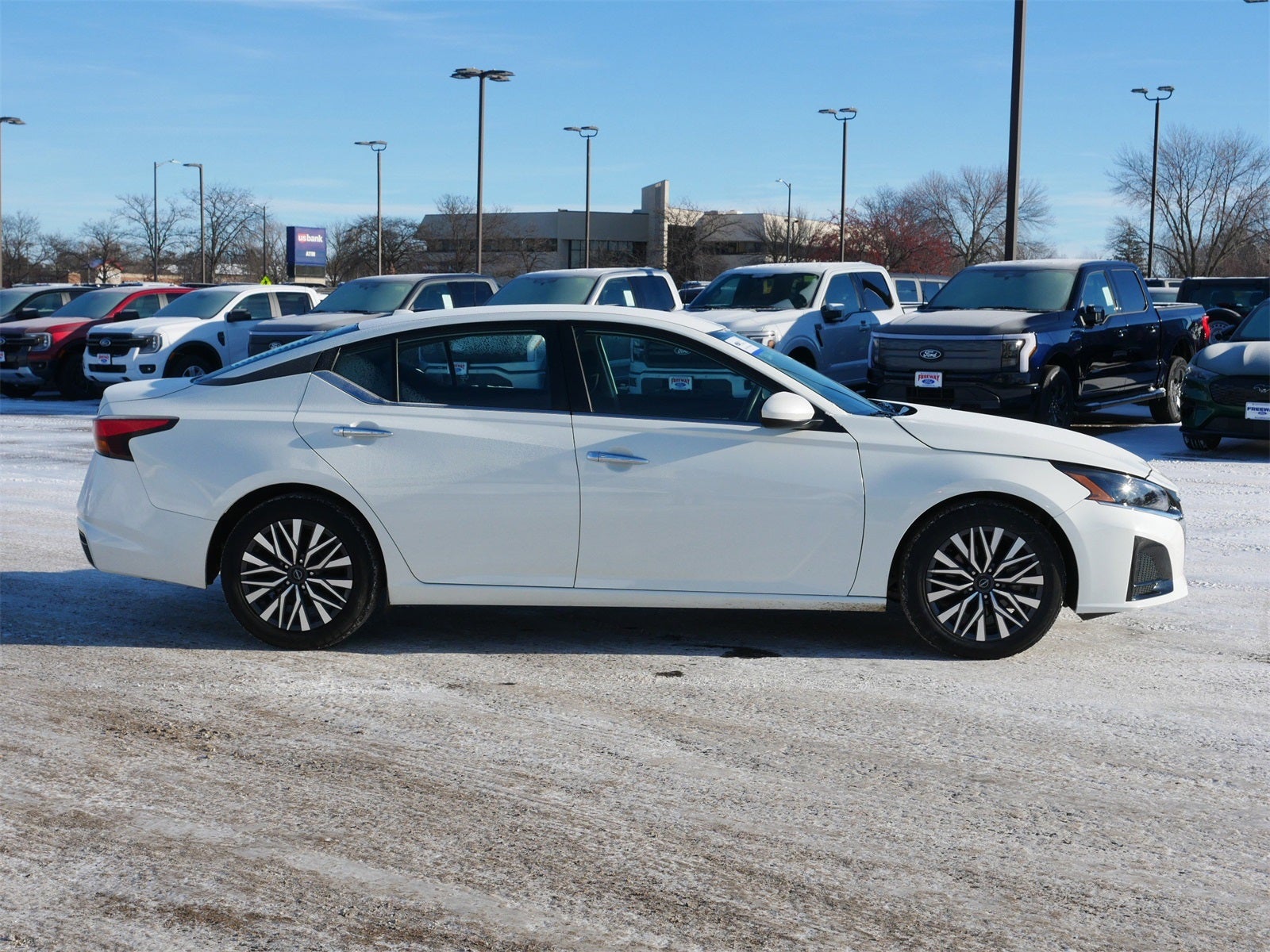 2023 Nissan Altima 2.5 SV